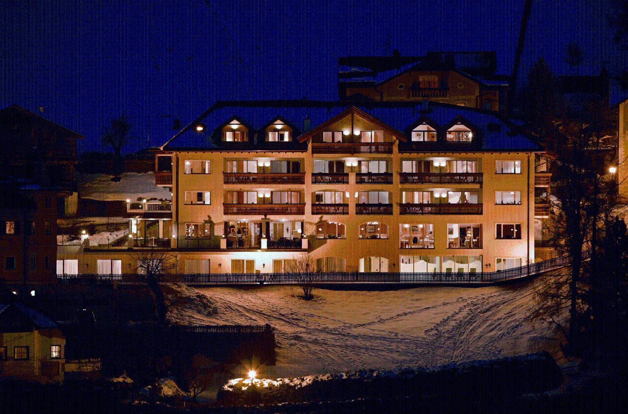 אורטיסיי Hotel Grones מראה חיצוני תמונה